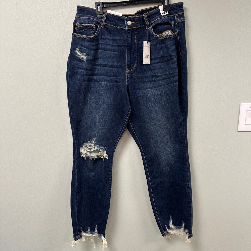 Judy Blue Mid Rise Relaxed Fit Skinny Jeans Dark Wash Distressed 20W NWT